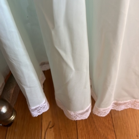 Miss Elaine Union Made Antron Nylon Nightie Size small - Picture 4 of 8